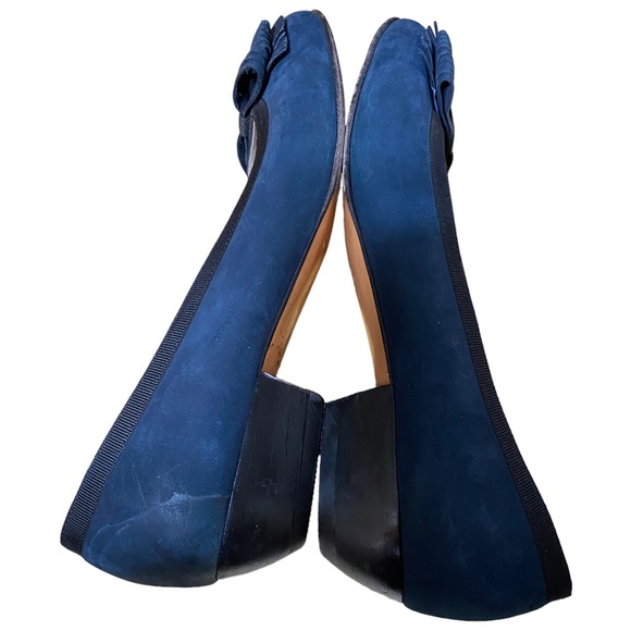 SALVATORE FERRAGAMO SUEDE VARA RIBBON FLATS.‎ SIZE 8 - Picture 6 of 12
